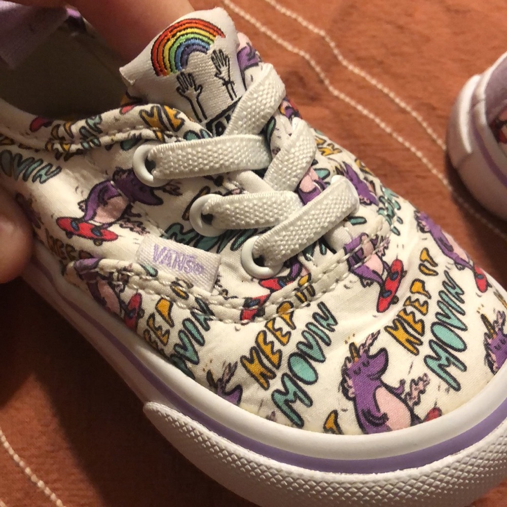 Vans - Picture 4 of 4